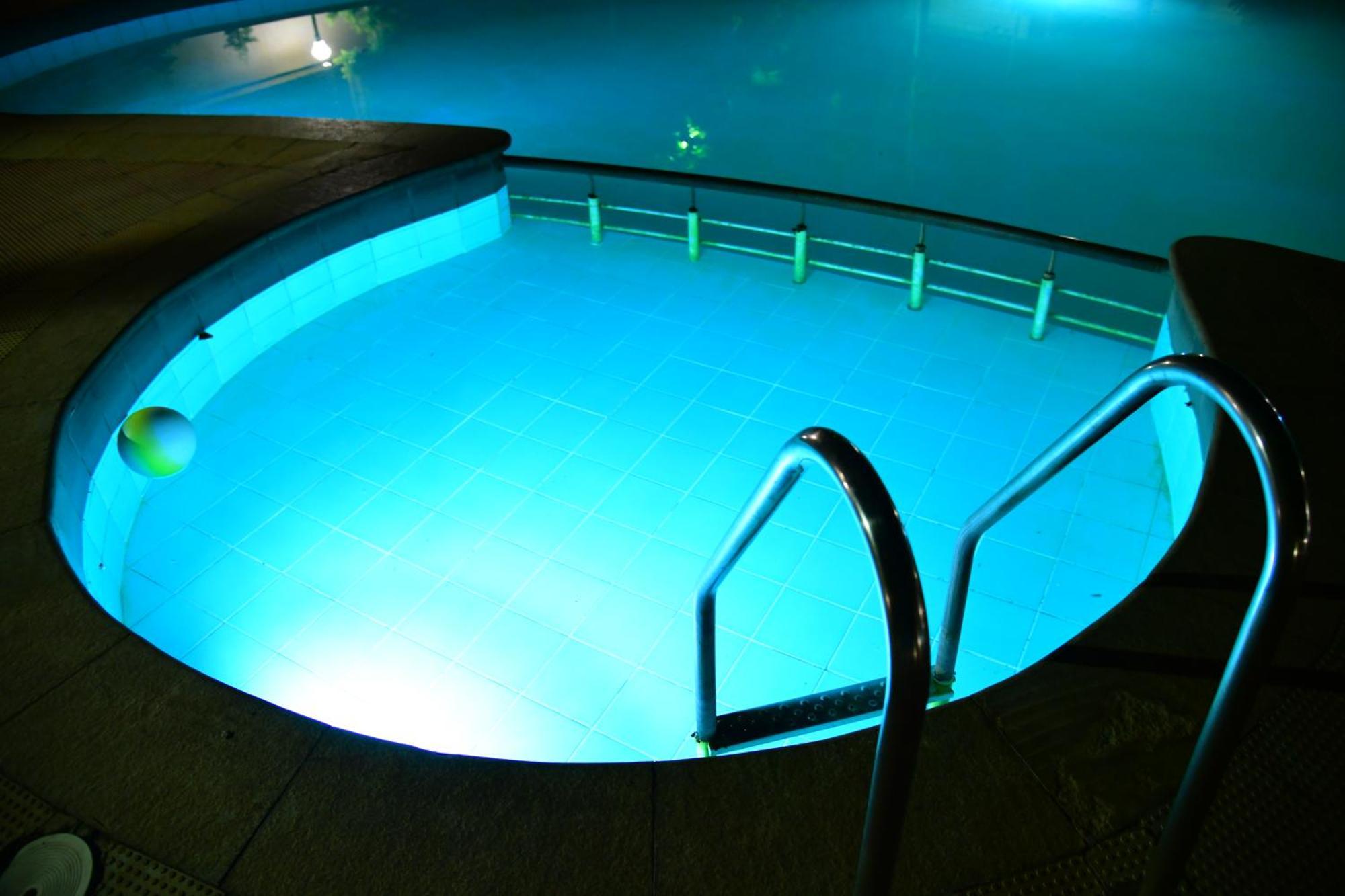 Nijaguna Resorts Chāmrājnagar エクステリア 写真